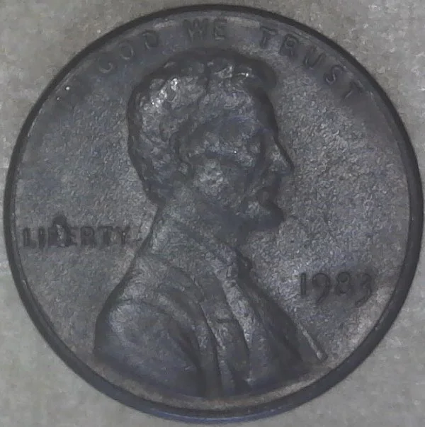 1983--P-Lincoln-Memorial-Cent-With-Huge-BIE-Die-Chip